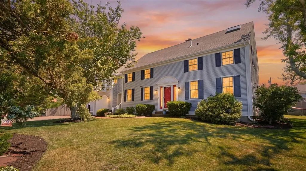 9 Dunes View Rd, Dennis