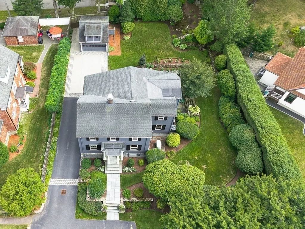 65 Crocker Road, Medford