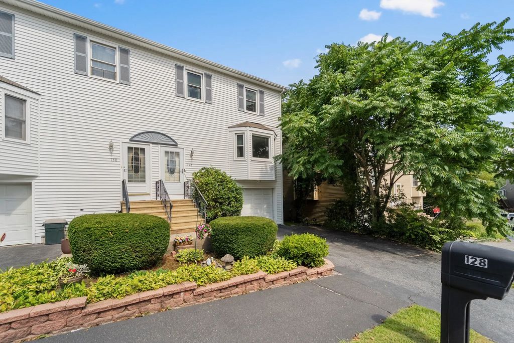 128 Orton St Ext, Worcester