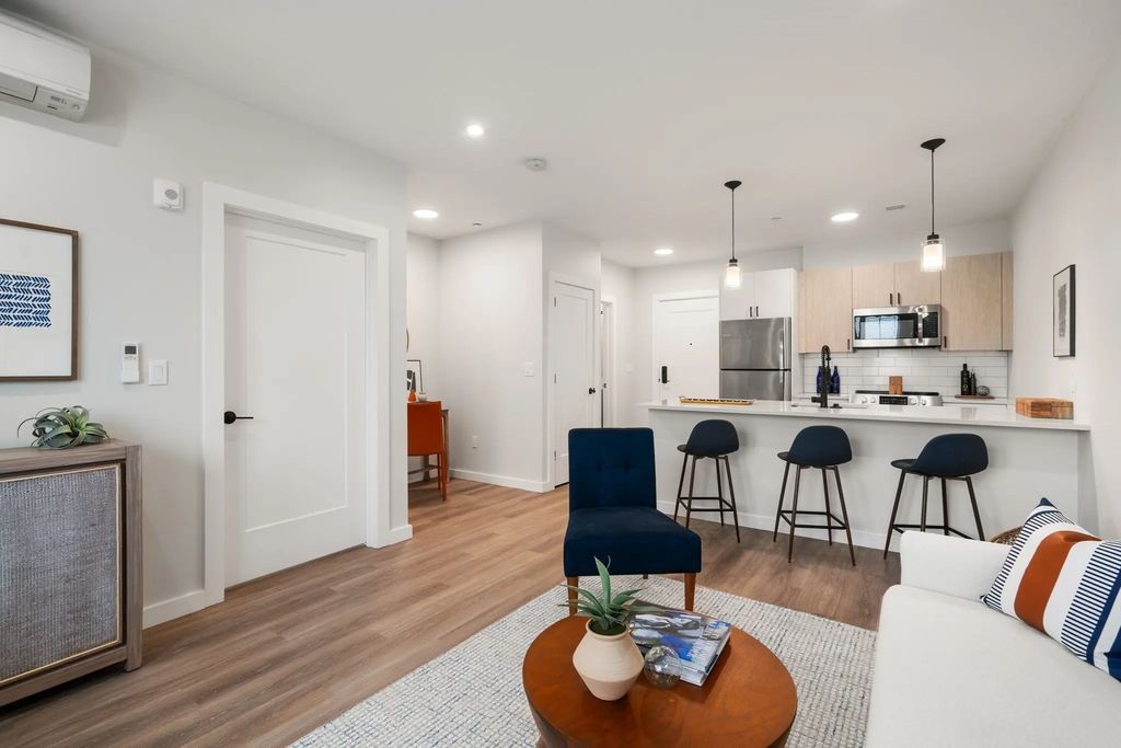 10 Somerset #u.305, Winthrop