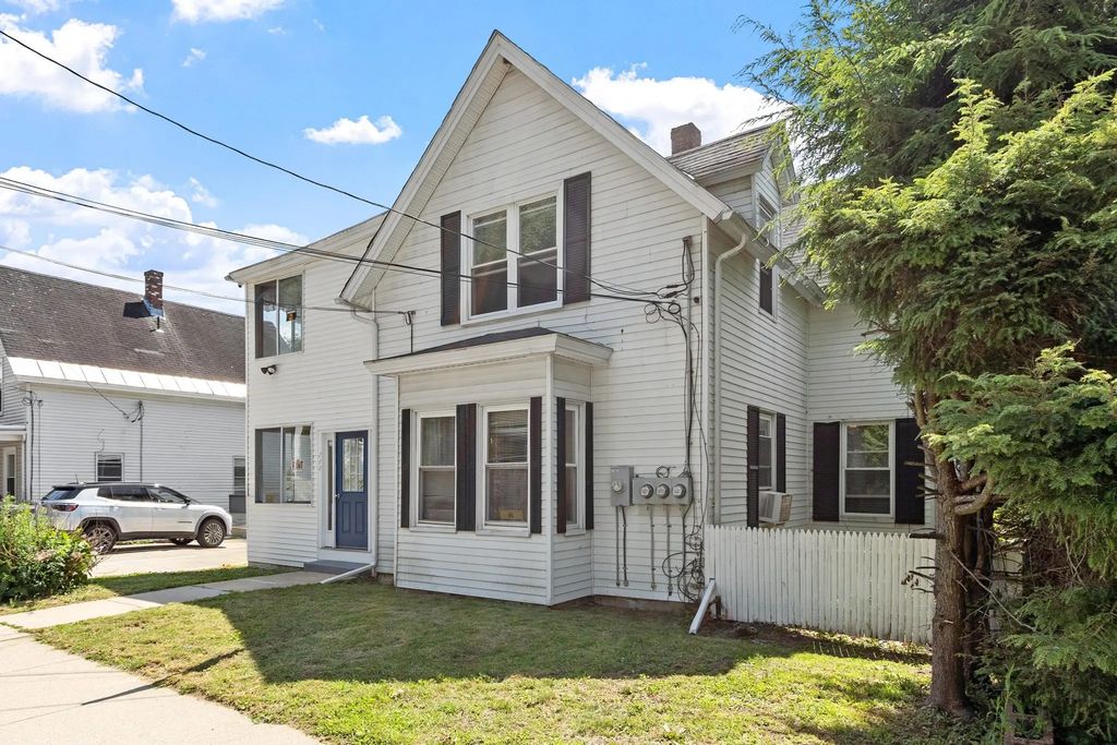 205 Pine St, Gardner