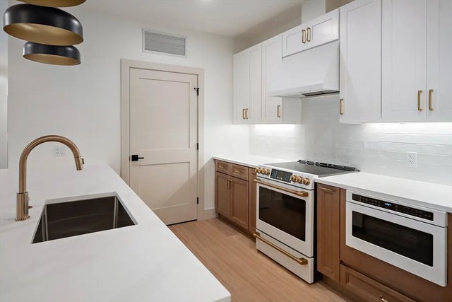 1025 Massachusetts Avenue #304, Arlington