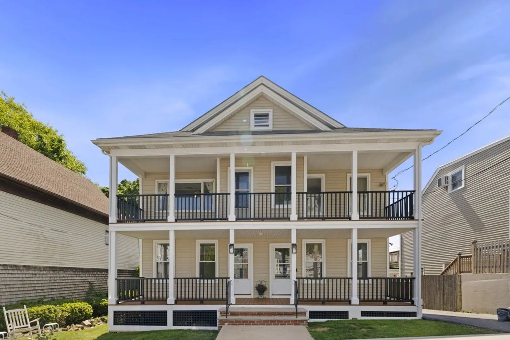 6 Mystic Ave, Gloucester