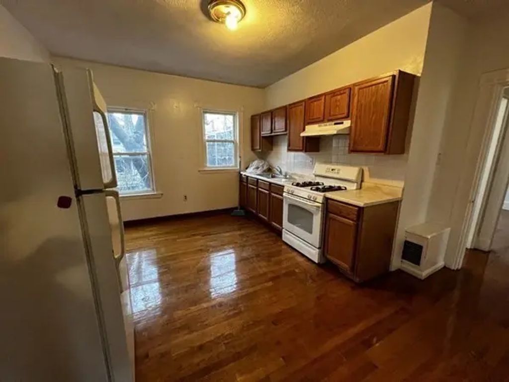 22 Bynner St #2, Boston