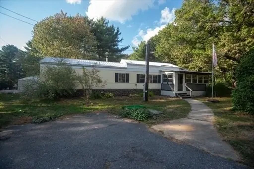 20 Dana Road, Barre