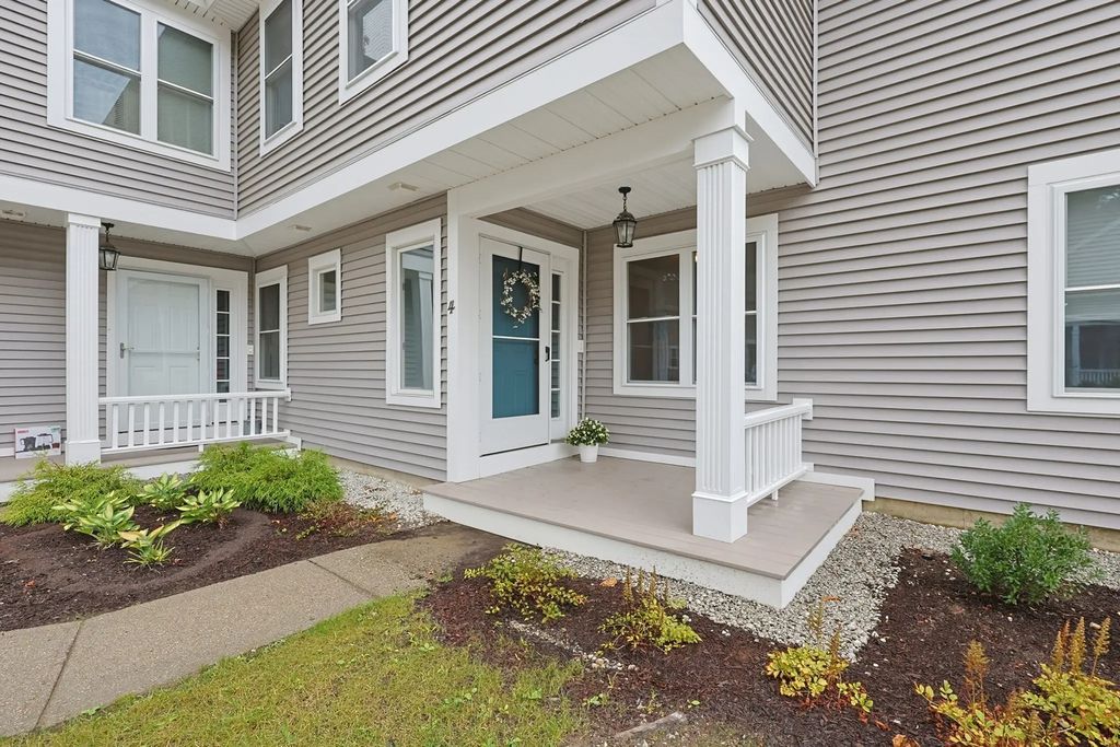 4 Oak Ct #4, Rockland