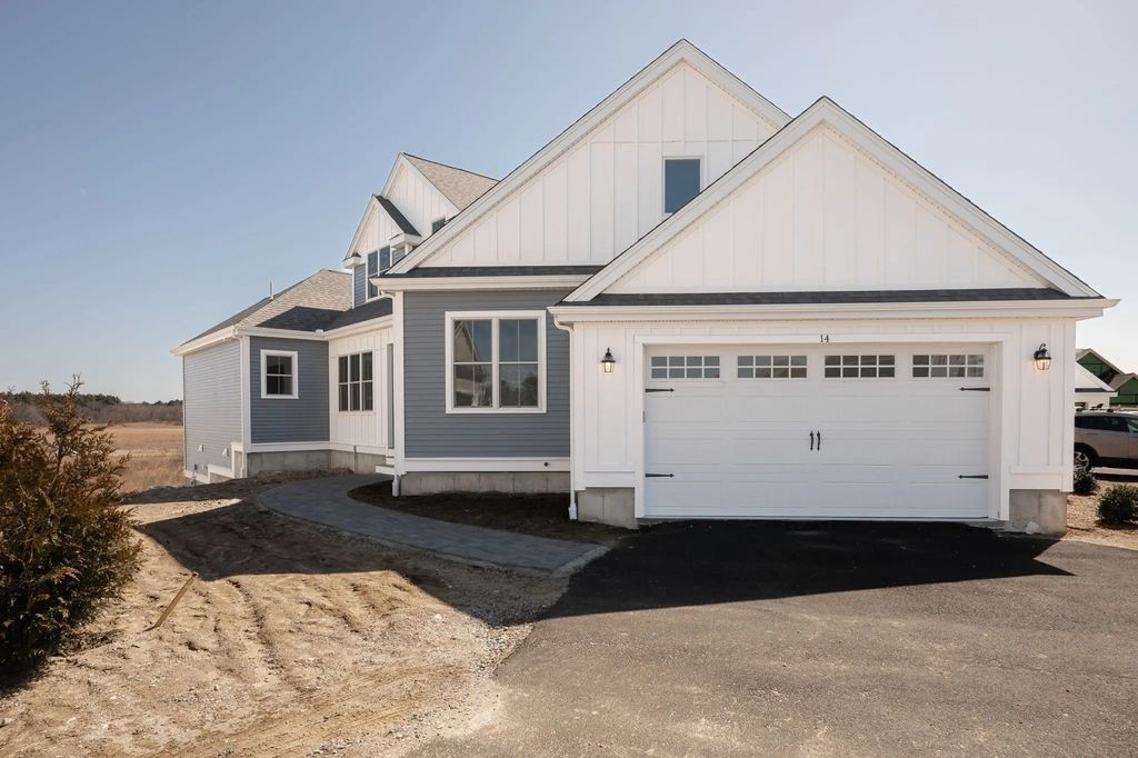 60 Metacomet Road #17, West Bridgewater