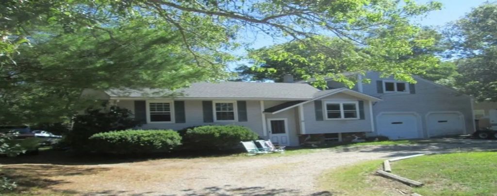 28 Ashton Ave, Falmouth