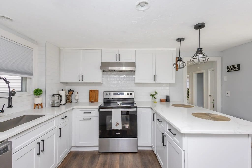 9 Lawrence St #1, Woburn