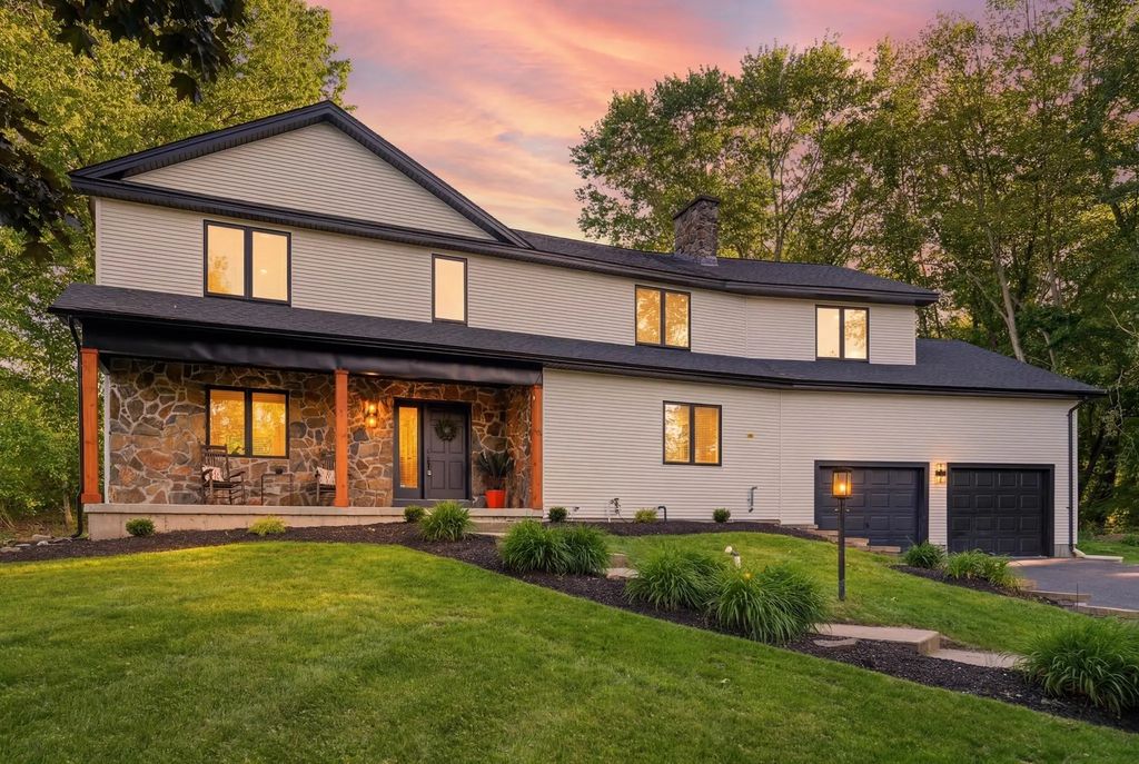 93 Jonquil, Longmeadow