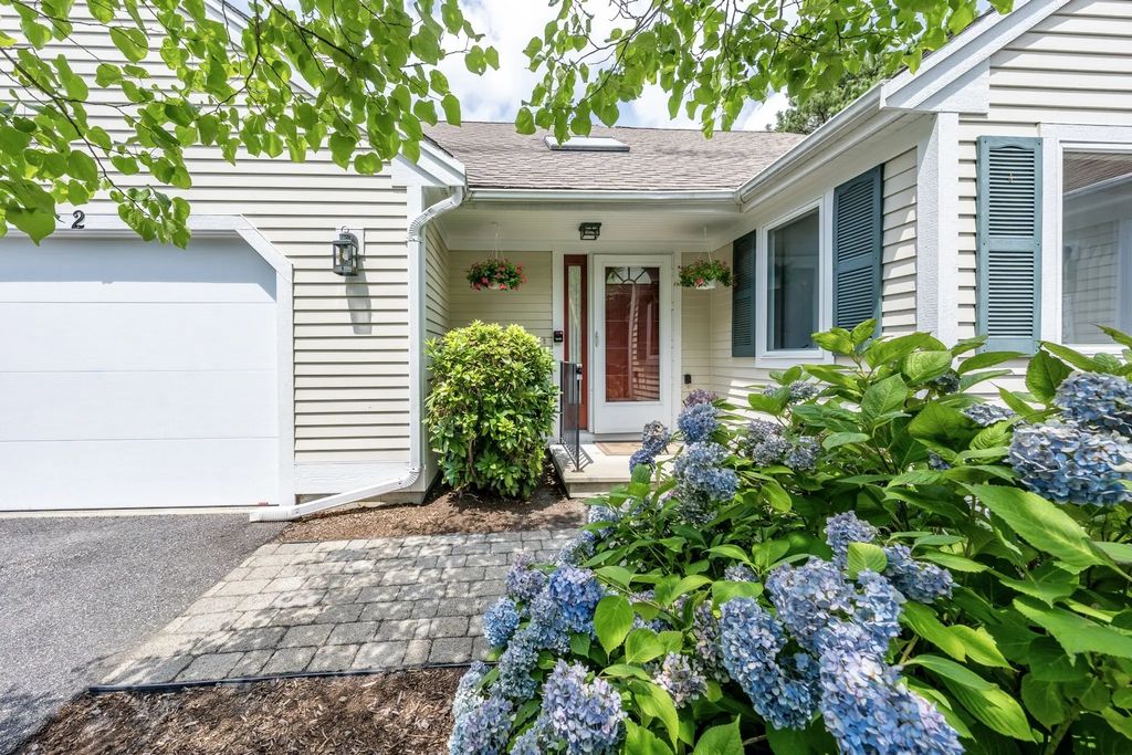 2 Mainsail Cir #70, Mashpee