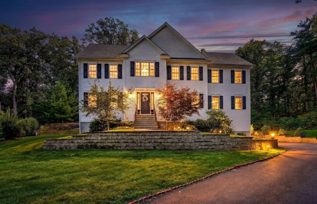 4 Murray Hill Circle, Wilmington