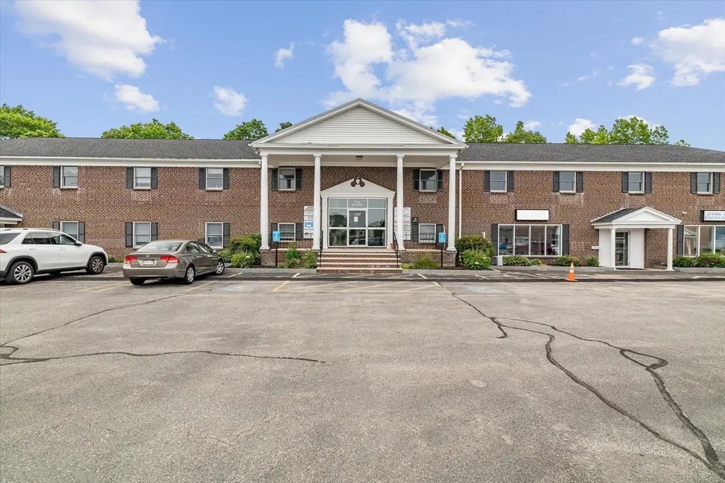 240 Pleasant St #11, Methuen