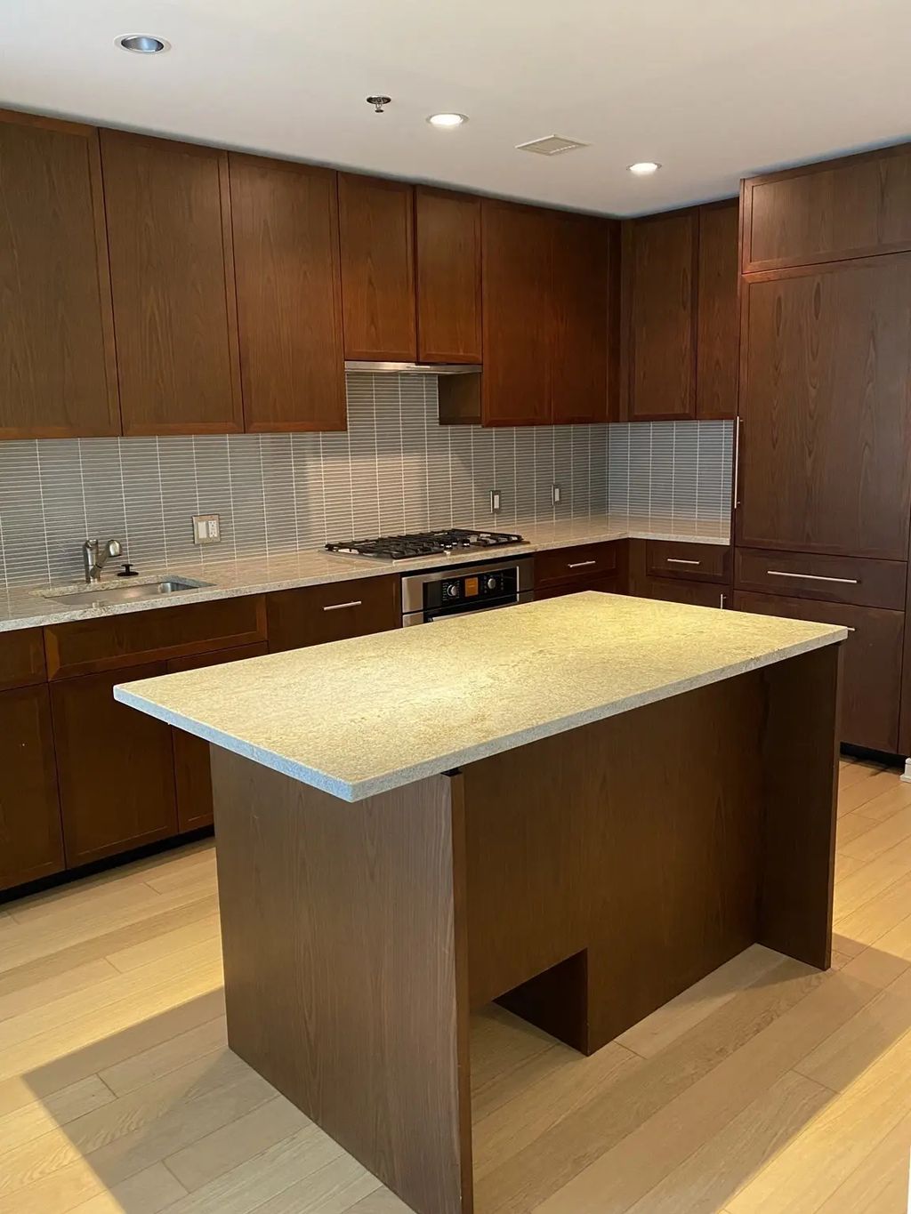 580 Washington St #604, Boston