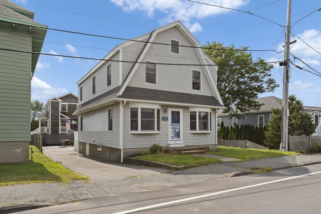 8 Castle Road, Nahant
