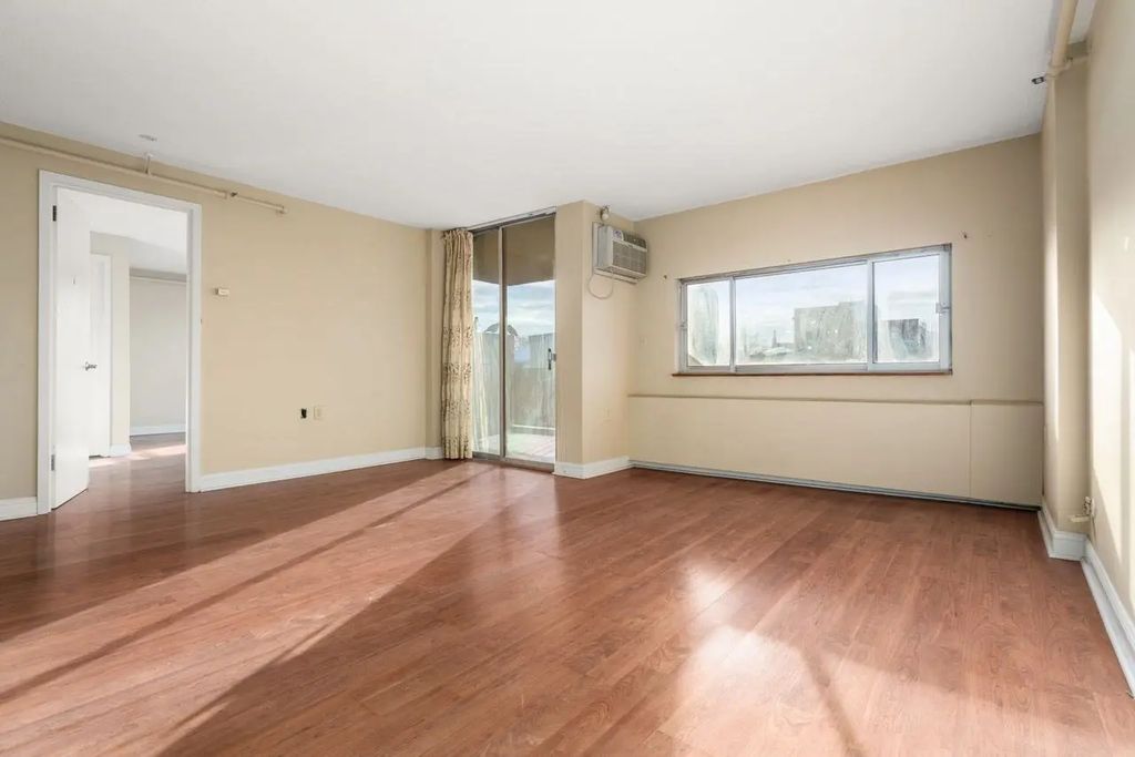 872 Massachusetts Avenue #304, Cambridge