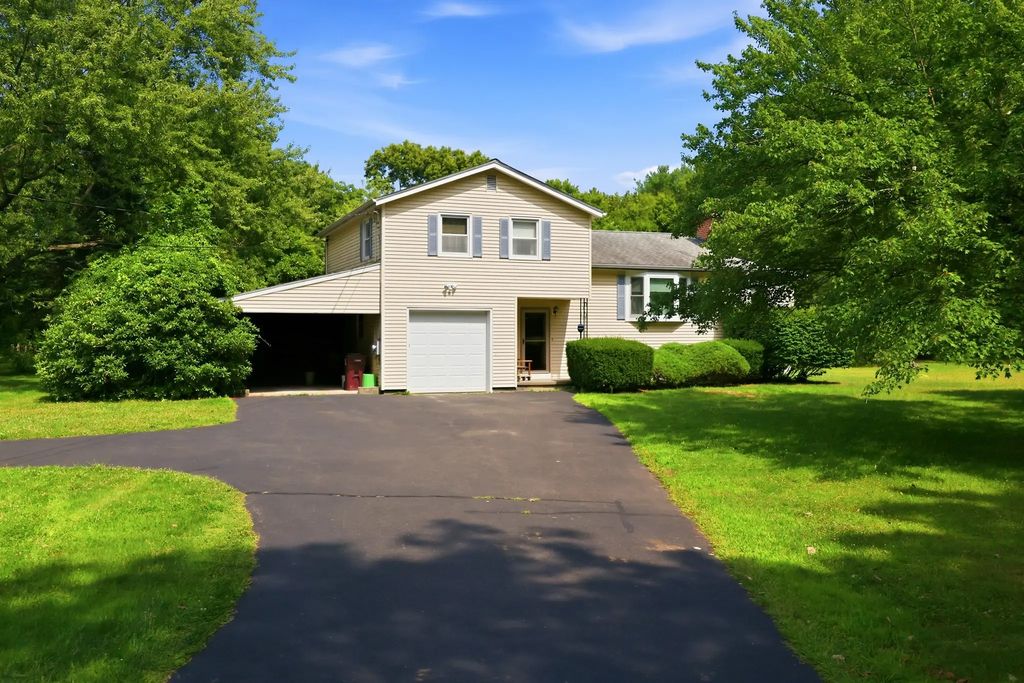297 Montgomery Road, Westfield