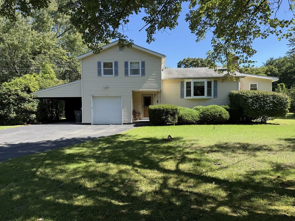 297 Montgomery Road, Westfield