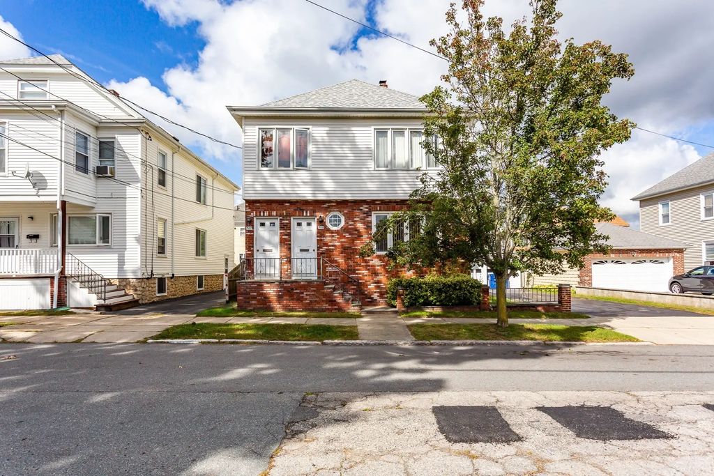 365 Hersom, New Bedford