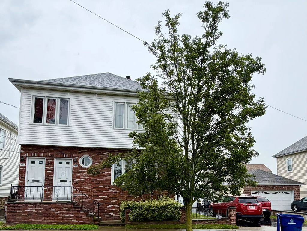 365 Hersom, New Bedford