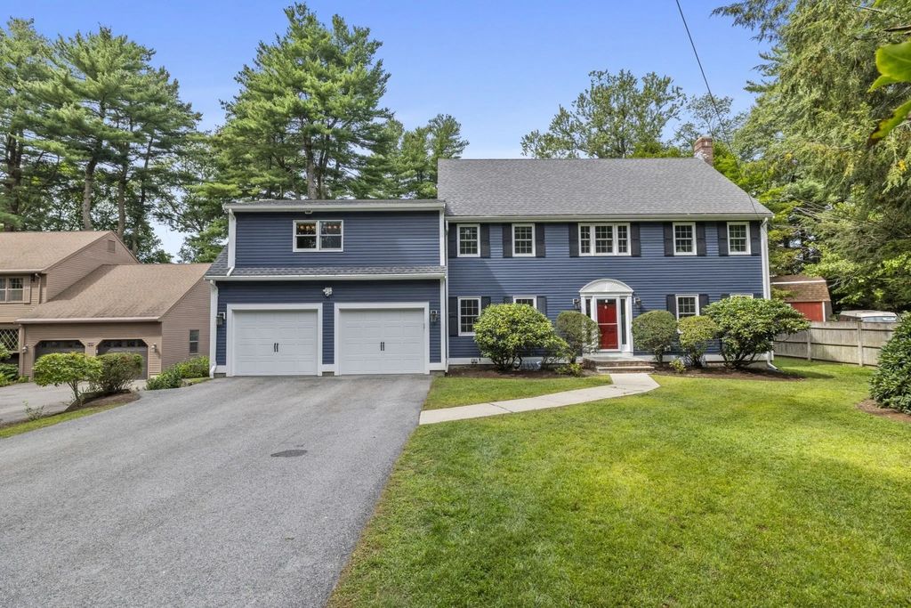 32 Parkvale Rd, Needham