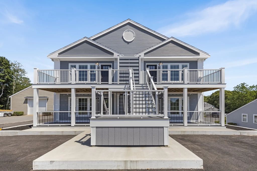 112 West Main #3, Barnstable