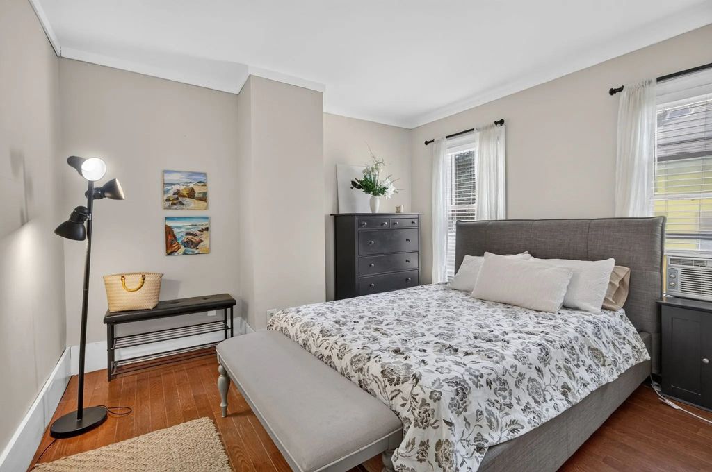 65 Howard St #2, Cambridge