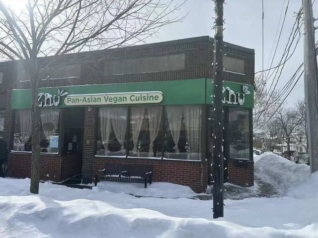 166 Massachusetts, Arlington