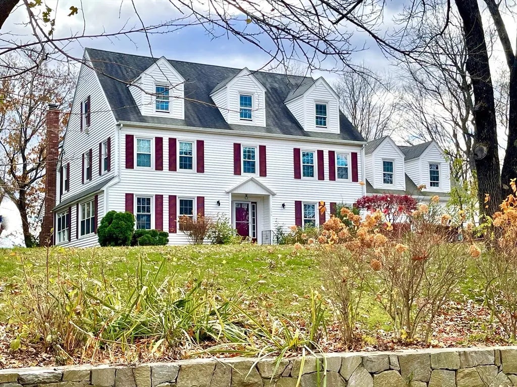 156 Mitchell Rd, Holliston