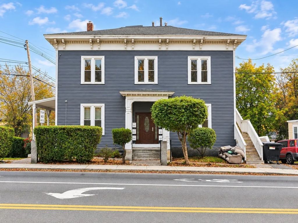 73 Nesmith St #4, Lowell