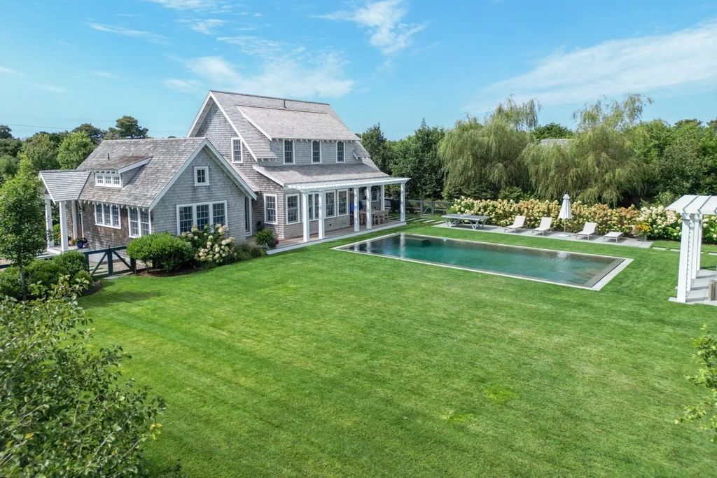 106 A Surfside Rd #east, Nantucket