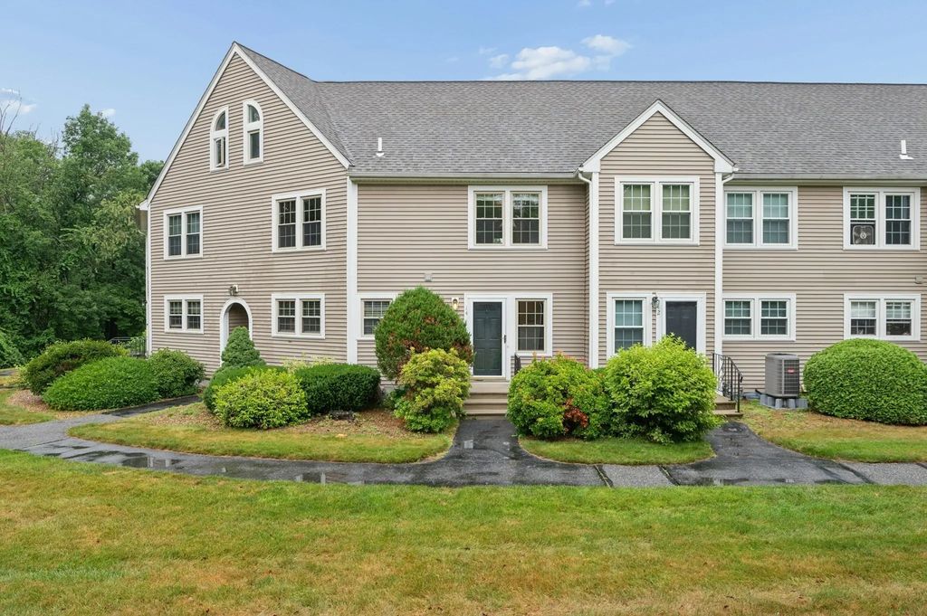 14 Hovey Pond Dr #14, Grafton