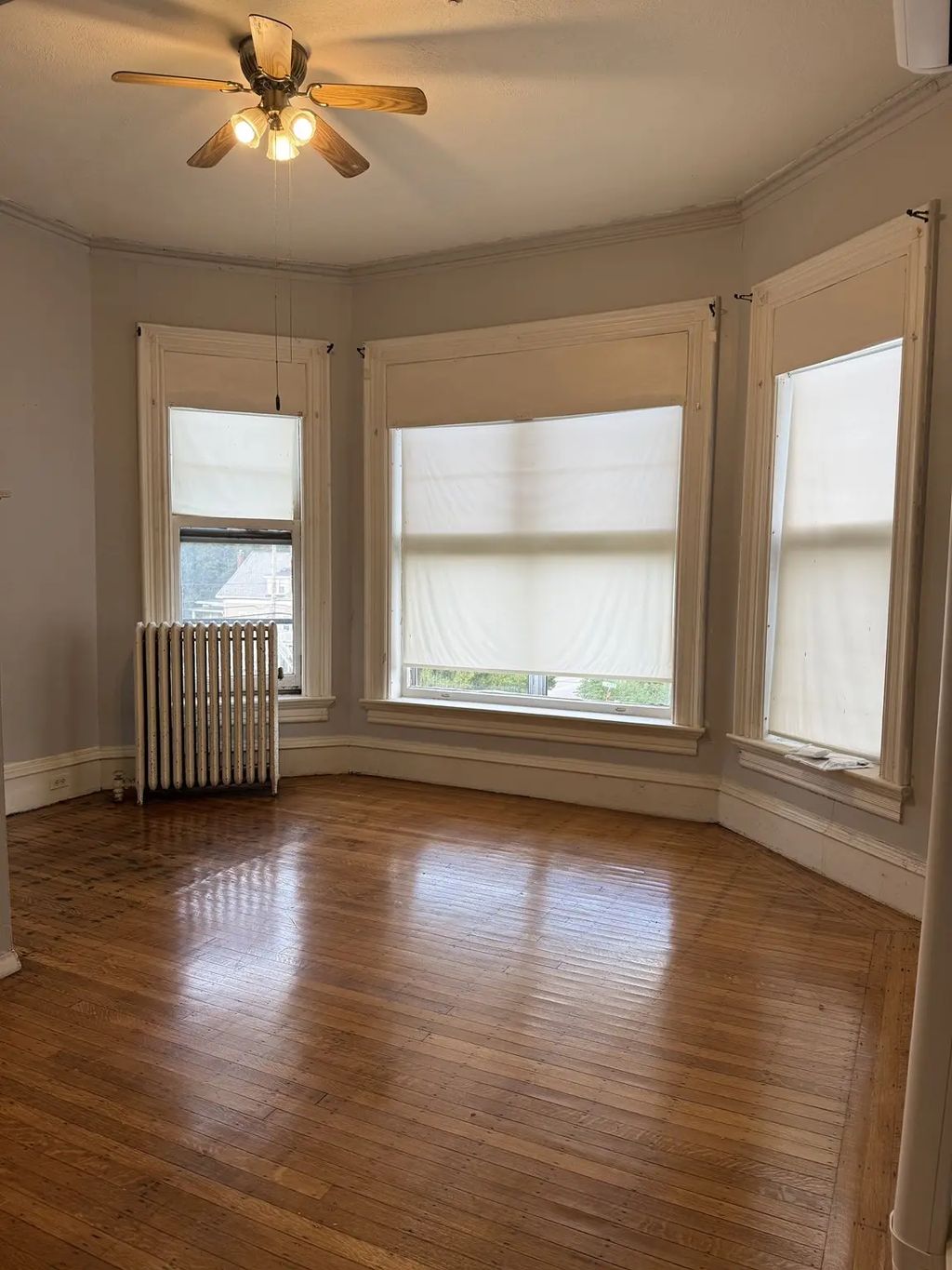 187 Brightman St #2w, Fall River