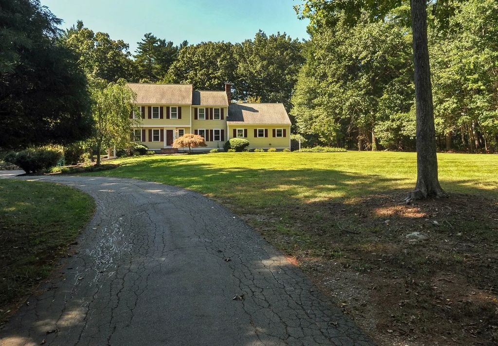 41 Misty Meadow Rd, Pembroke