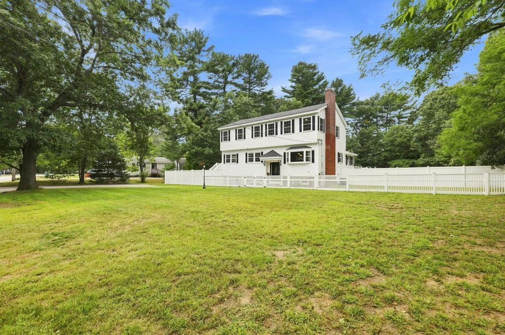 8 Victory Rd, Billerica