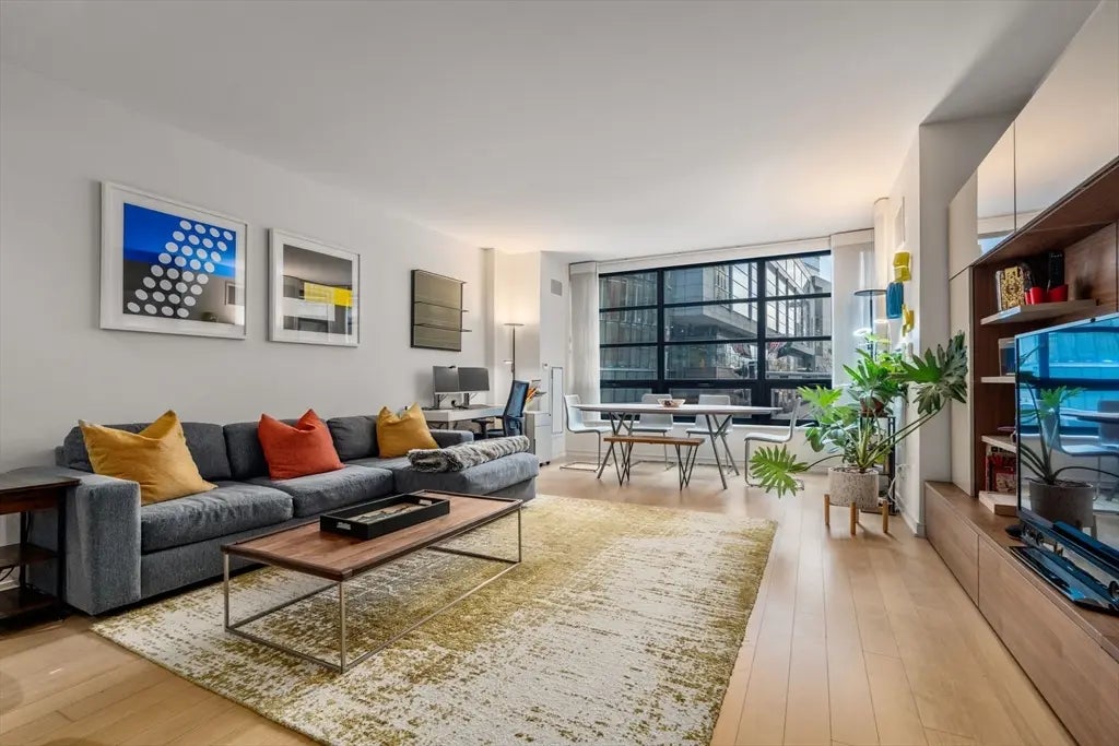 580 Washington St. #2a, Boston