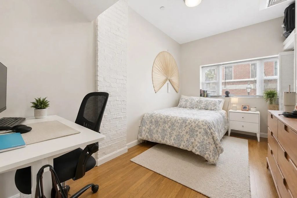 28 Cooper St #1, Boston