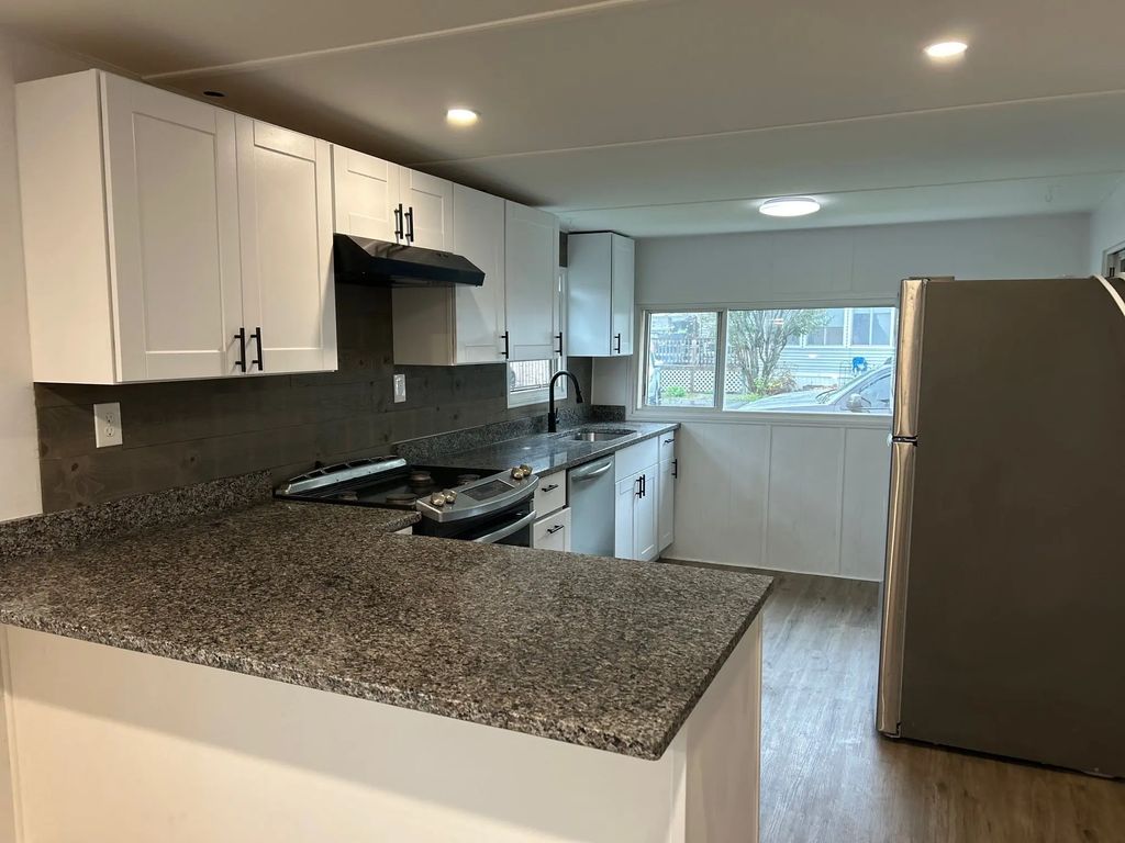50 Mustang Ave, Marlborough