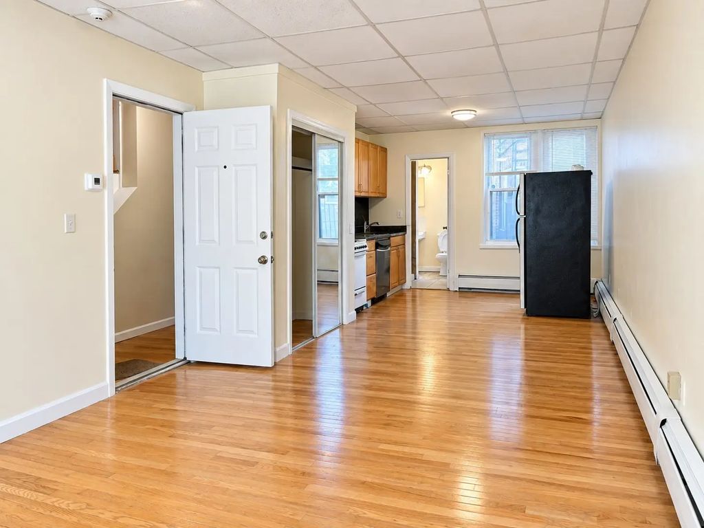 9 Bowdoin #1, Boston
