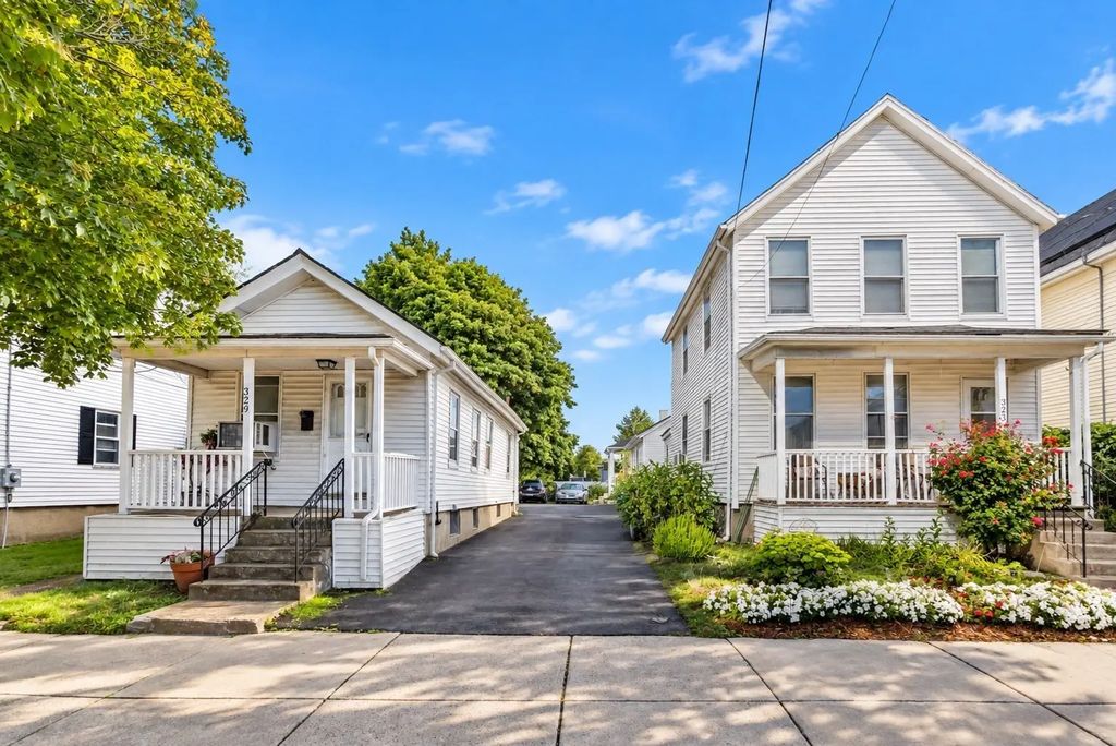 323 Pearl St, Malden