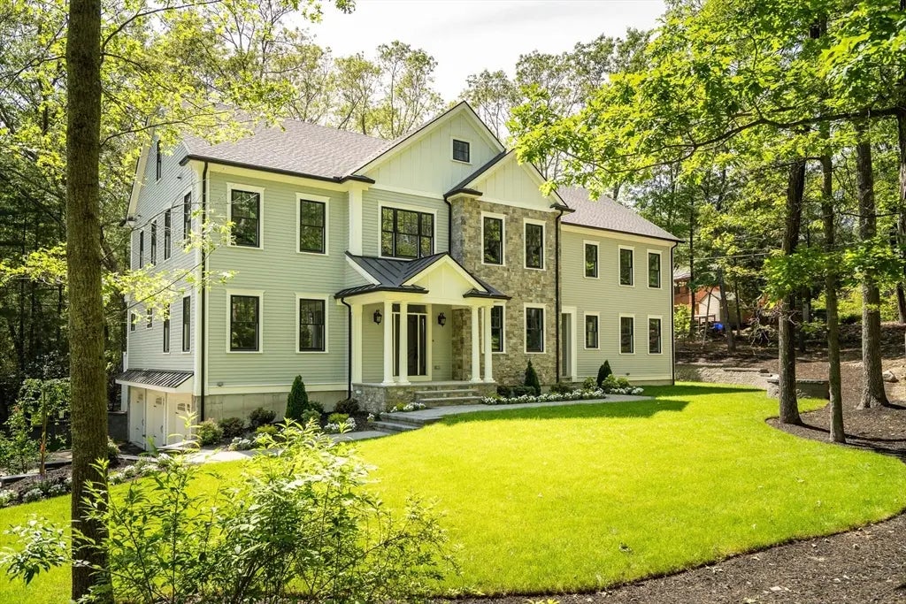 18 Heritage Dr, Lexington