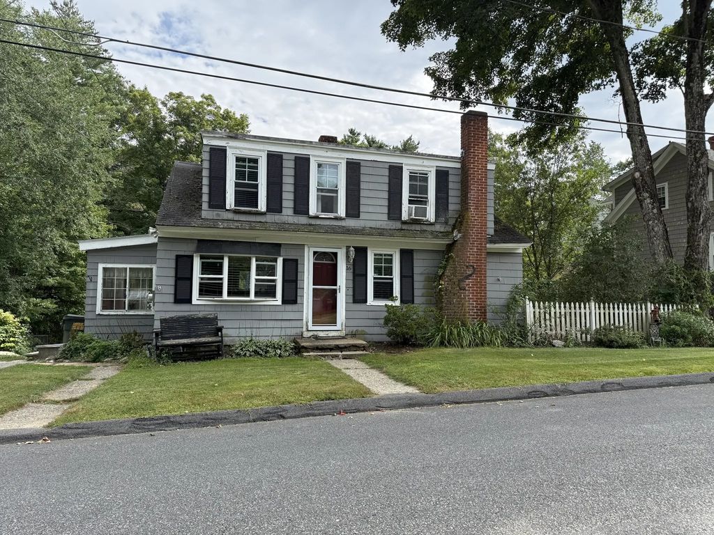 16 Charlton St, Sturbridge