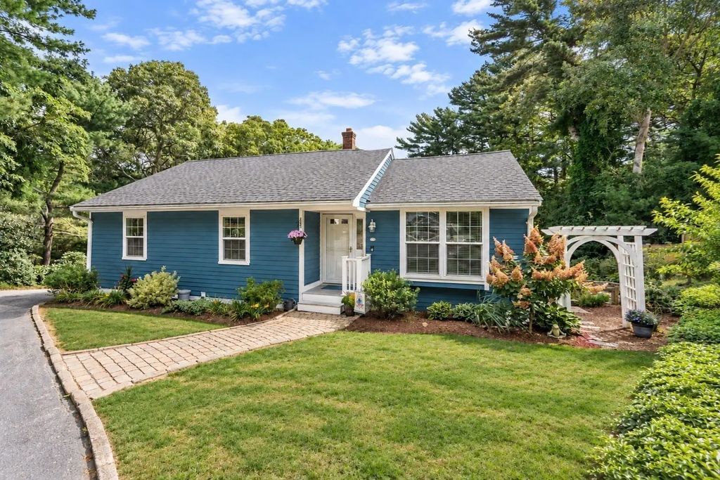 71 Althea Rd, Falmouth