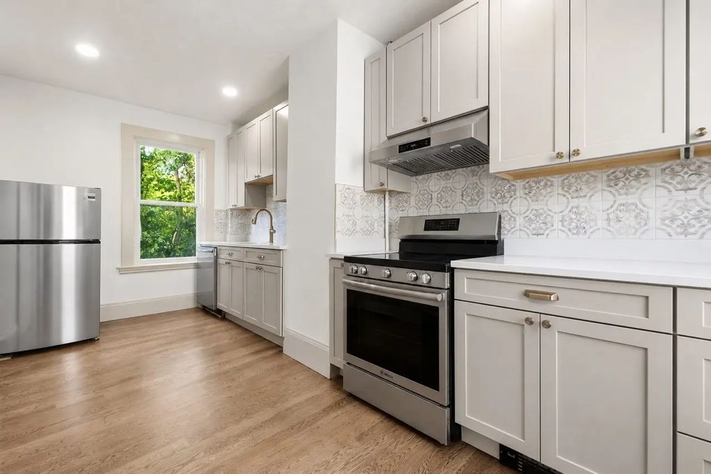 8-10 Carlton Street #2, Somerville
