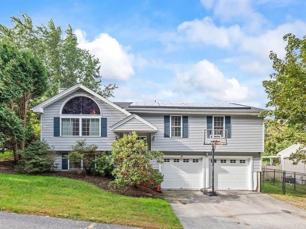 37 Moreland Green Dr, Worcester