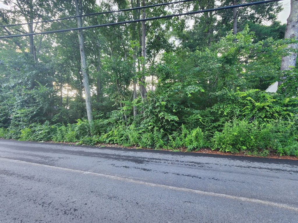 20 Lakeside Ave, Webster