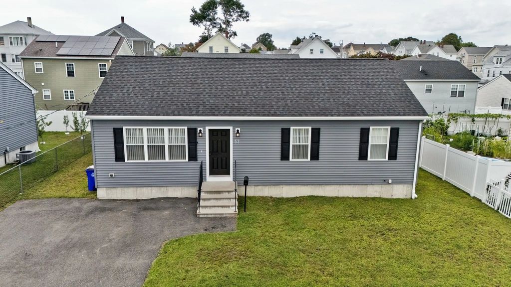 53 Pulaski St, Fall River