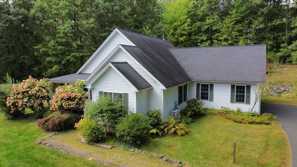 345 Rocky Hill Rd, Northampton