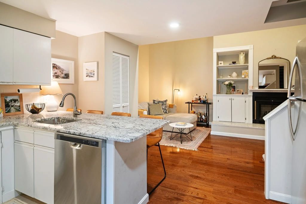 356-358 Main St #12, Boston