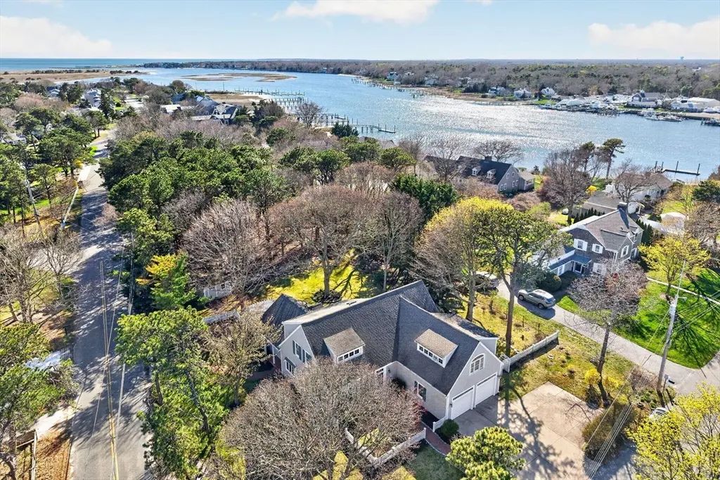 127 Uncle Barneys Rd, Dennis